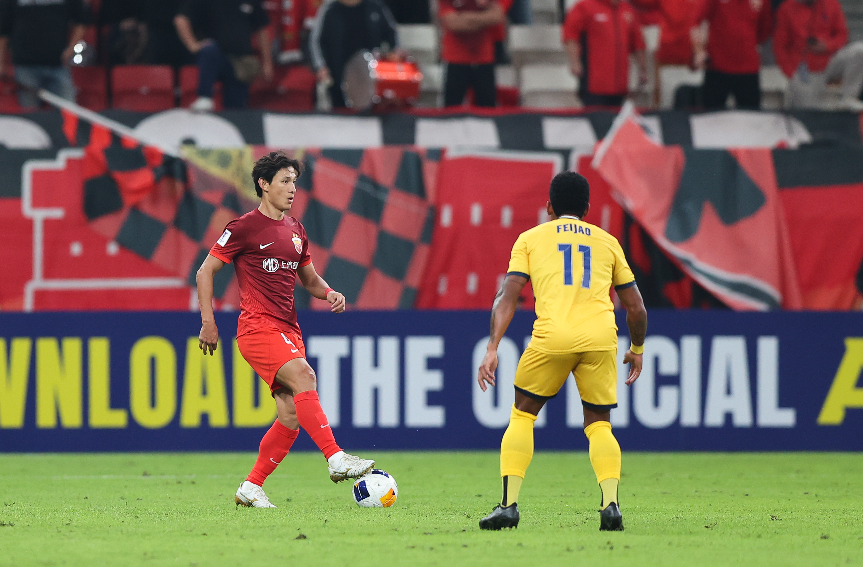 JIUYOU体育-包含上海海港发布备战花絮，国际比赛日内部沟通，欧冠任务艰巨，年轻球员得到机会的词条